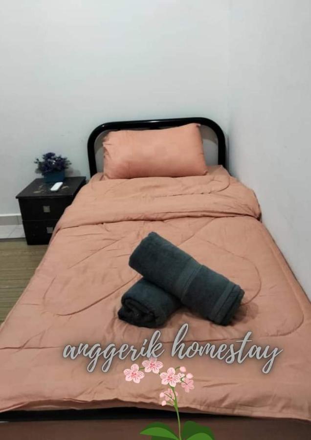 Anggerik Homestay Dungun Kampong Sura Tengah Exterior photo